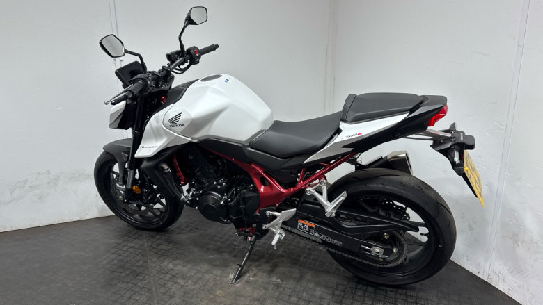 Honda CB750 Hornet (25MY)